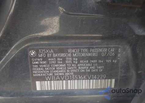 2006 BMW 325Xi z USA, uszkodzony, nr VIN WBAVD13516KV14229